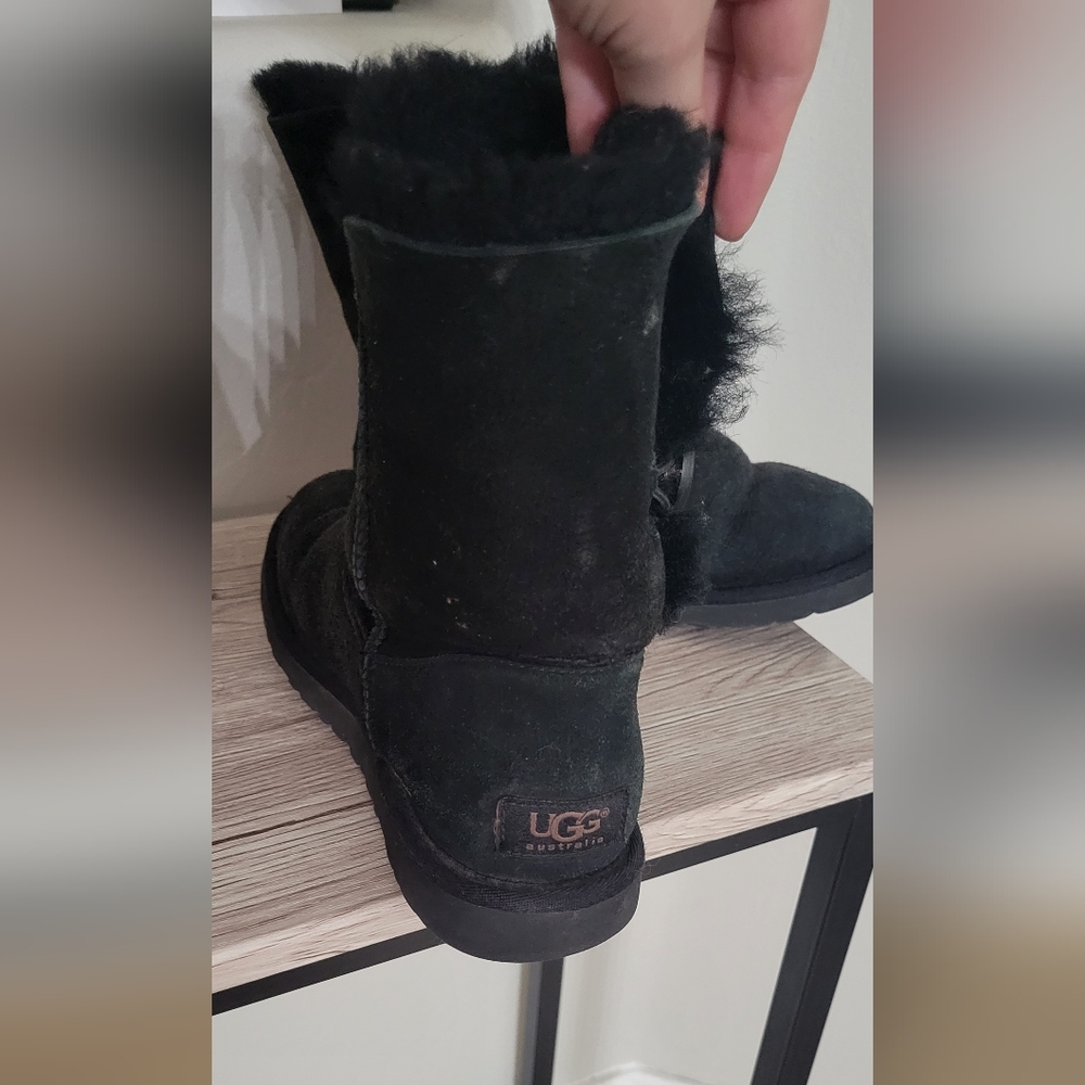 Ugg Bailey Button Boot - Picture 2 of 2